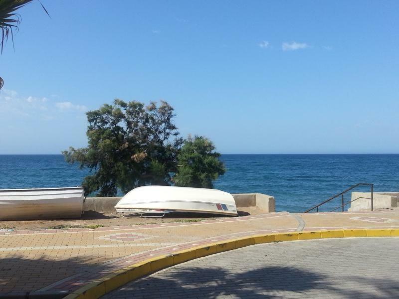 Casa De Sueno En La Playa Villa Адра Екстериор снимка