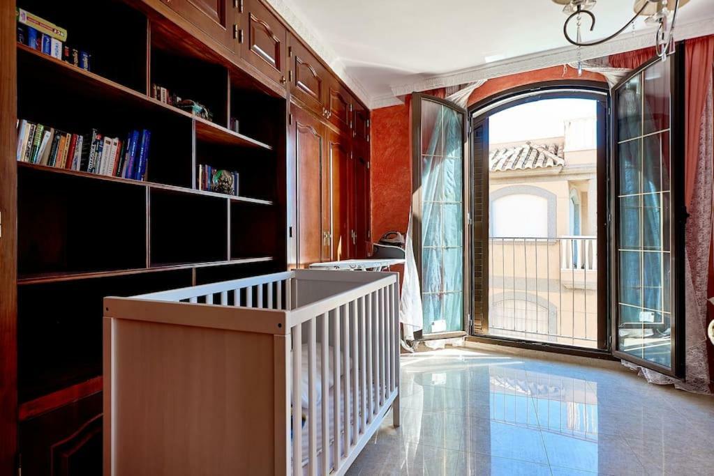Casa De Sueno En La Playa Villa Адра Екстериор снимка