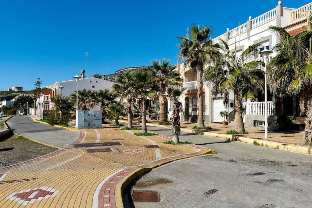 Casa De Sueno En La Playa Villa Адра Екстериор снимка