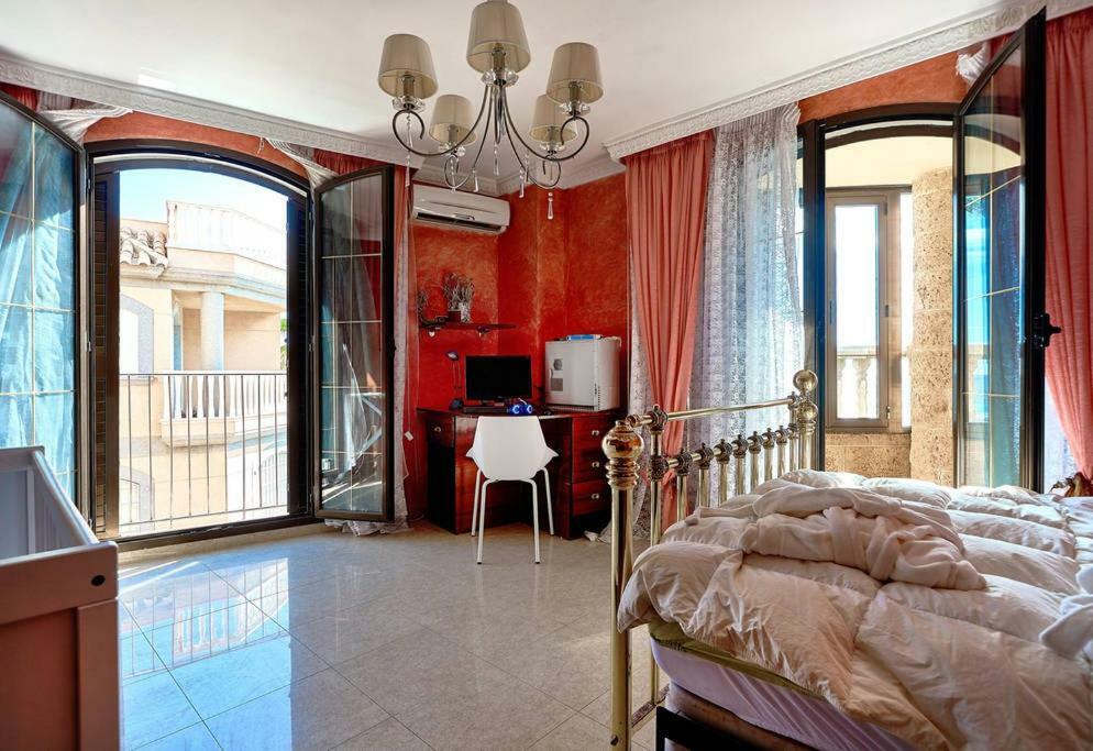 Casa De Sueno En La Playa Villa Адра Екстериор снимка