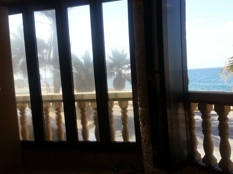 Casa De Sueno En La Playa Villa Адра Екстериор снимка