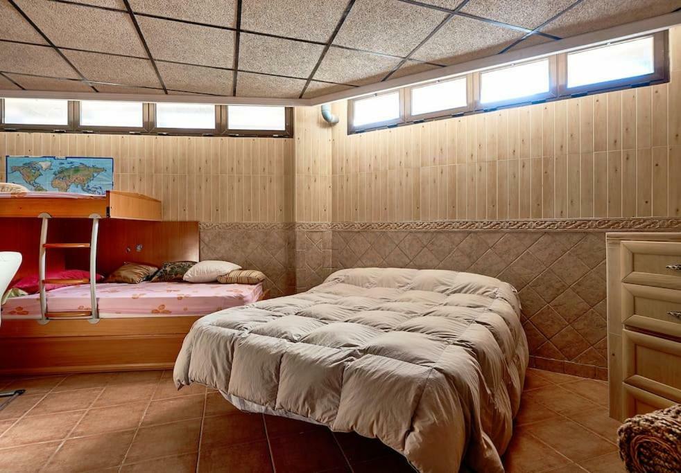 Casa De Sueno En La Playa Villa Адра Екстериор снимка
