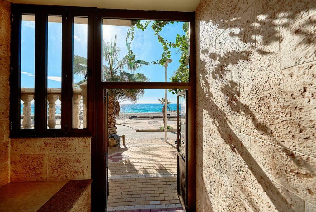 Casa De Sueno En La Playa Villa Адра Екстериор снимка