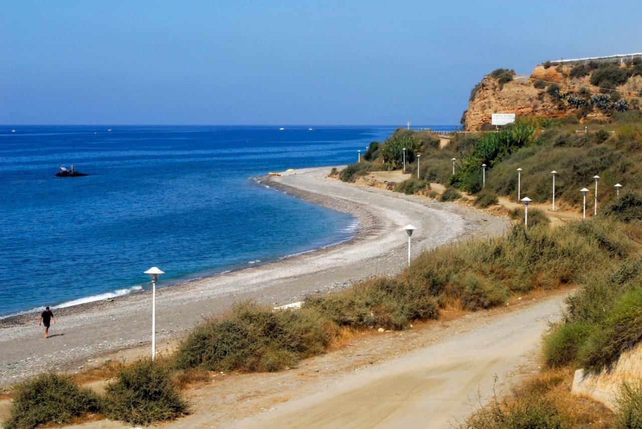 Casa De Sueno En La Playa Villa Адра Екстериор снимка